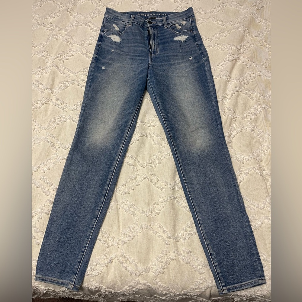 American Eagle Curvy Women's Distressed Jeans
